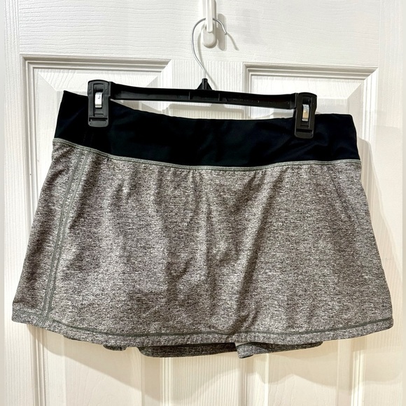 lululemon athletica Pants - Lululemon Skort. 4’ inseam- Size 8